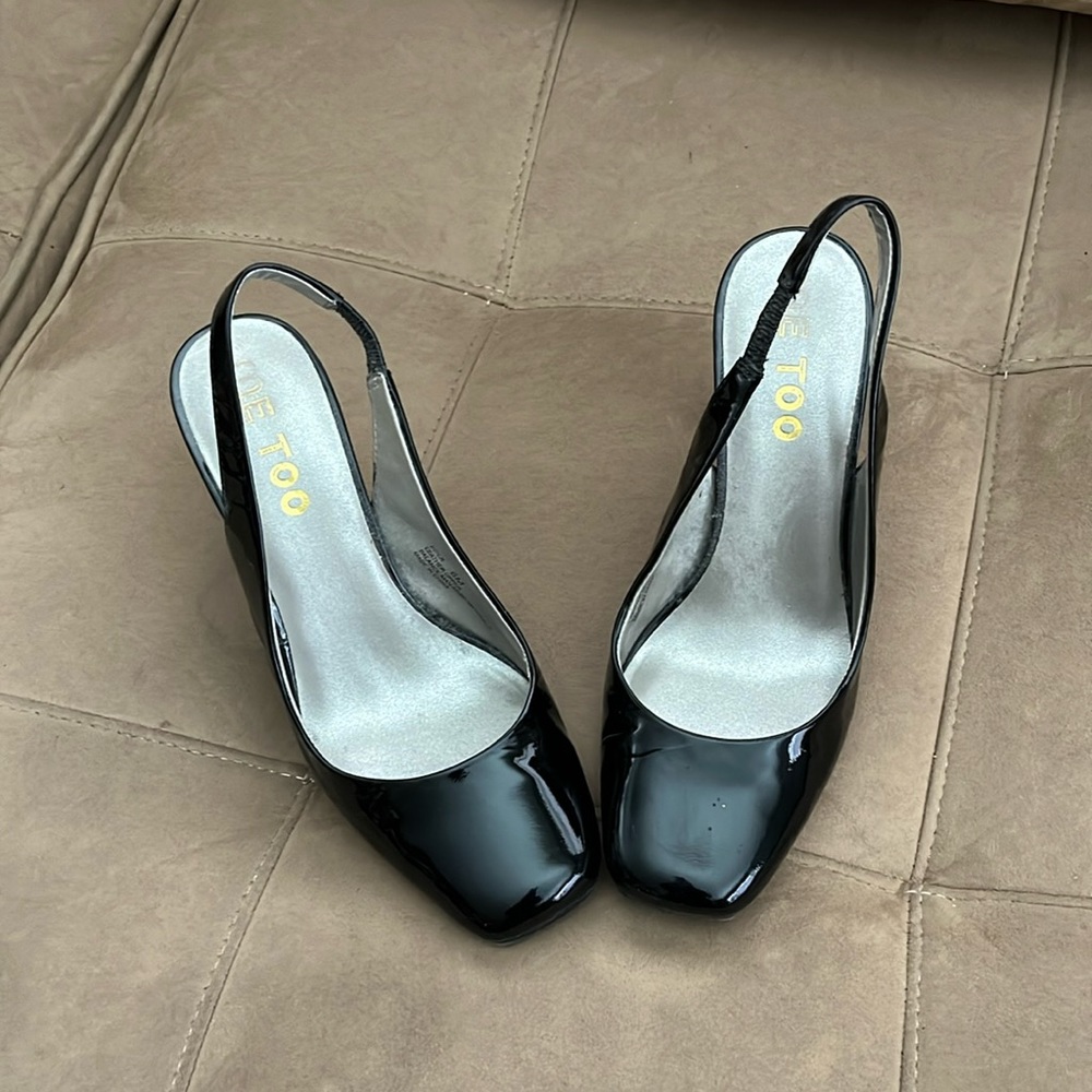 Me Too Black Patent Sling Sandles
